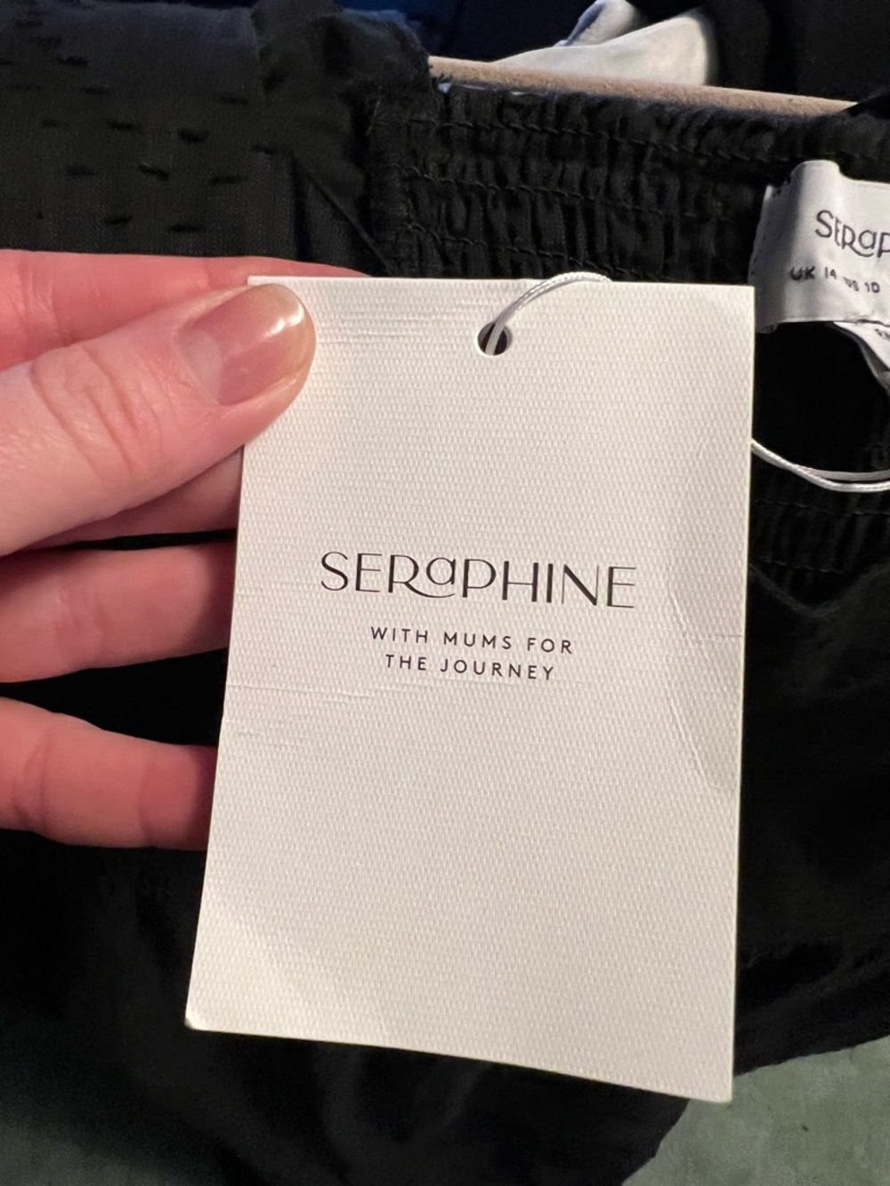Seraphine
Broderie Anglaise
Maternity/Nursing Midi Dress - Picture 8 of 13